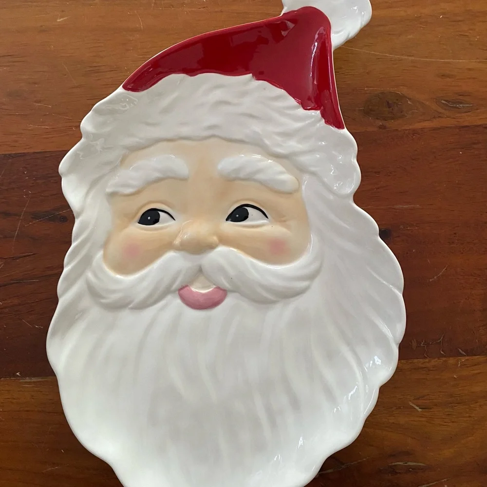 Sur‎ La Table Santa Claus Ceramic Holiday Christmas Plate